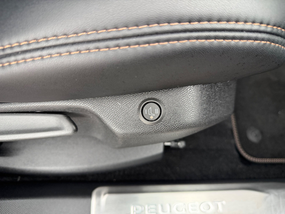 2025 Peugeot 5008 - image 5