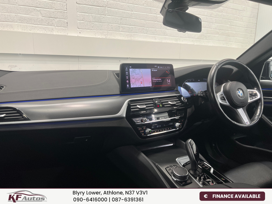 2022 BMW 5 Series - image 10