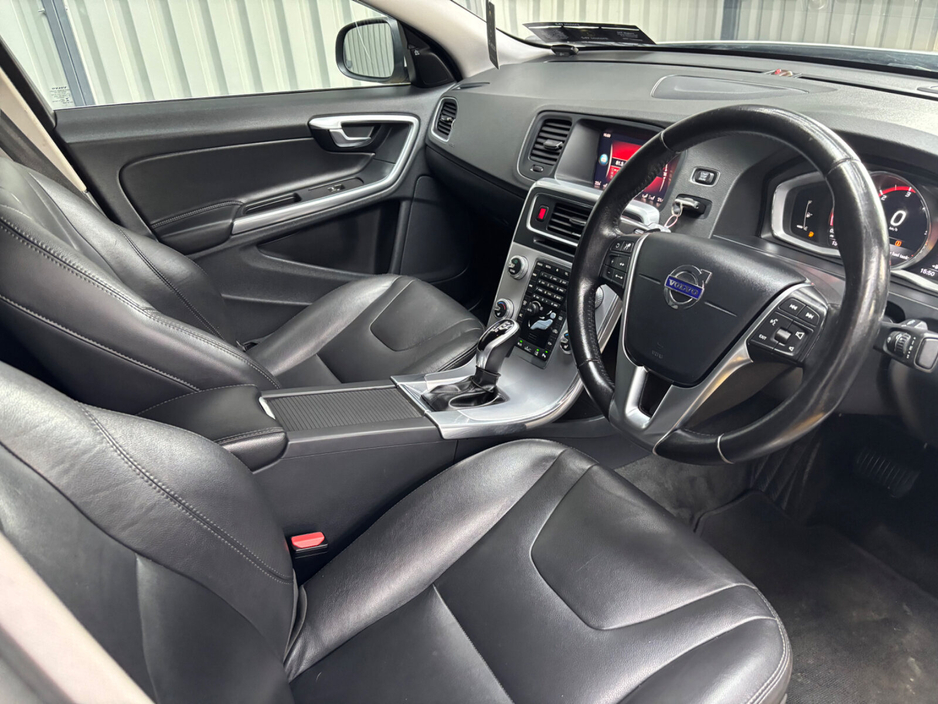 2018 Volvo S60 - image 6