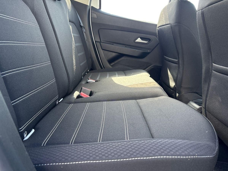 2024 Dacia Duster - image 9