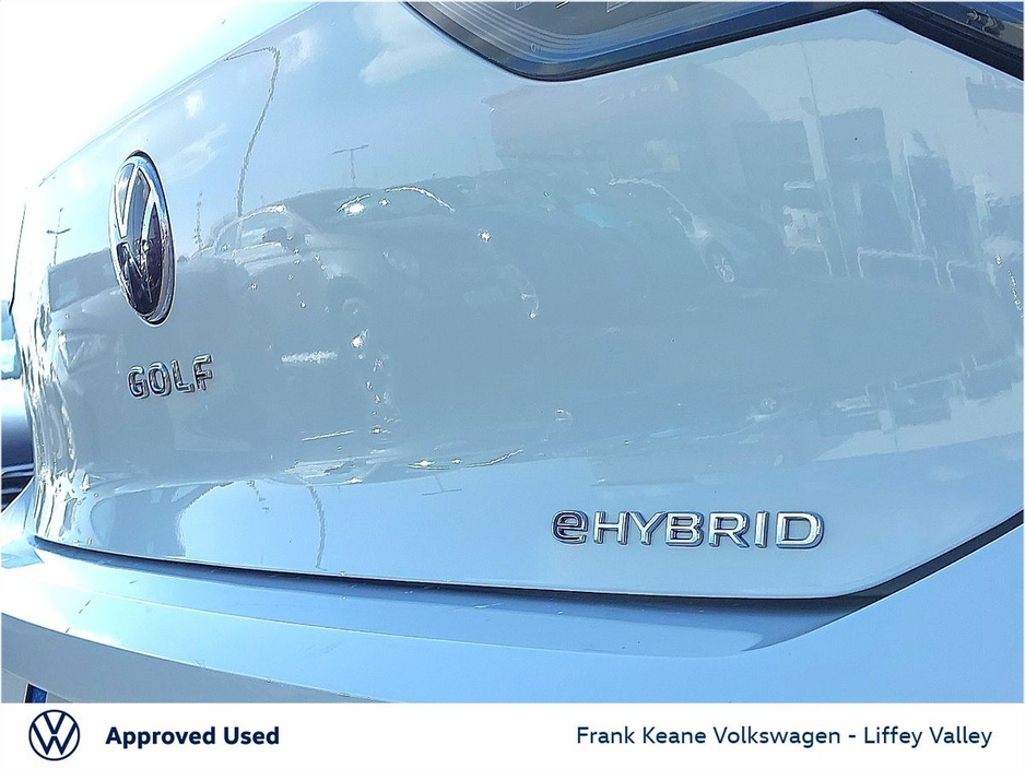 2025 Volkswagen Golf - image 18