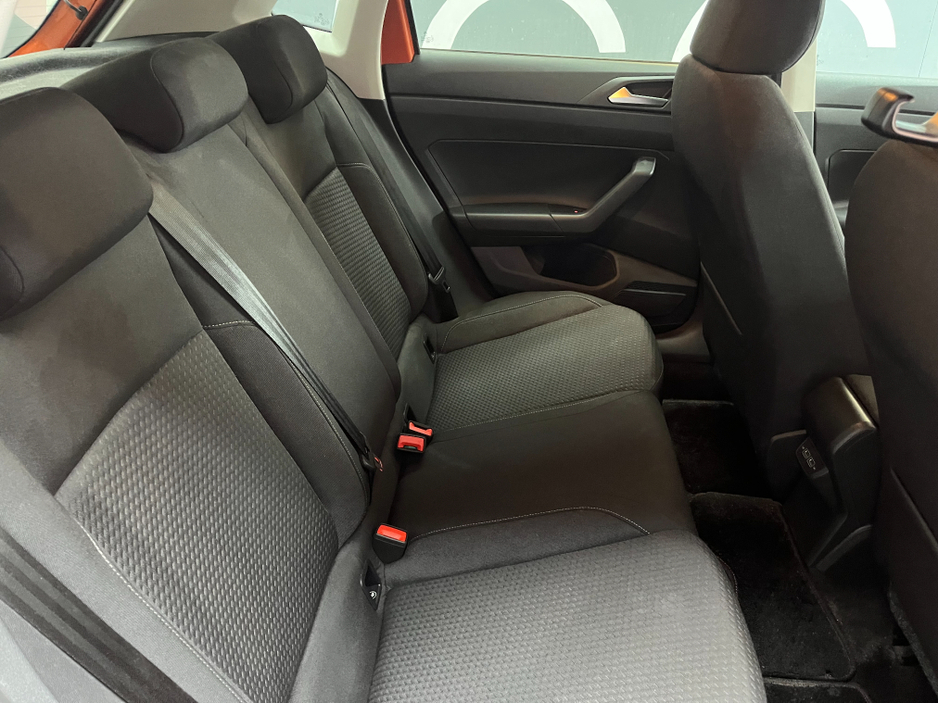 2020 Volkswagen Polo - image 11