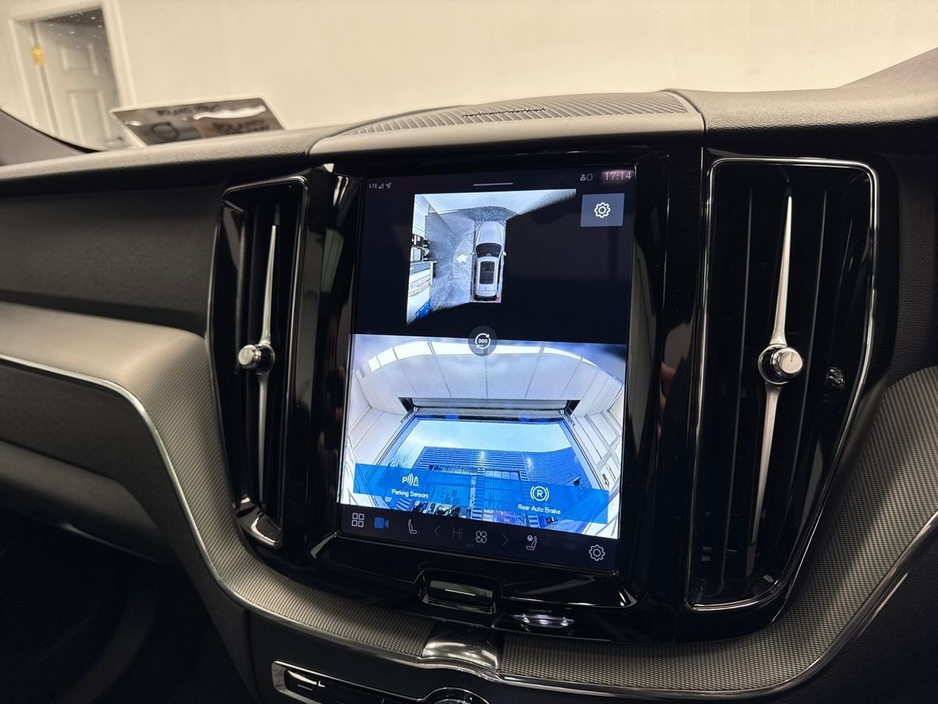 2024 Volvo XC60 - image 21