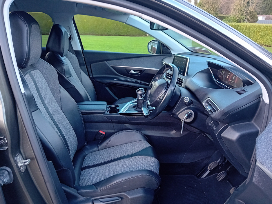 2019 Peugeot 3008 ALLURE 1.2 130 6.2 4DR €16,950