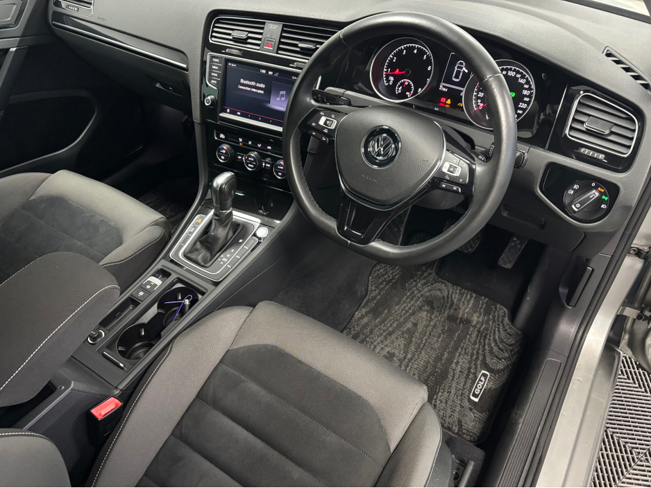 2016 Volkswagen Golf - image 13