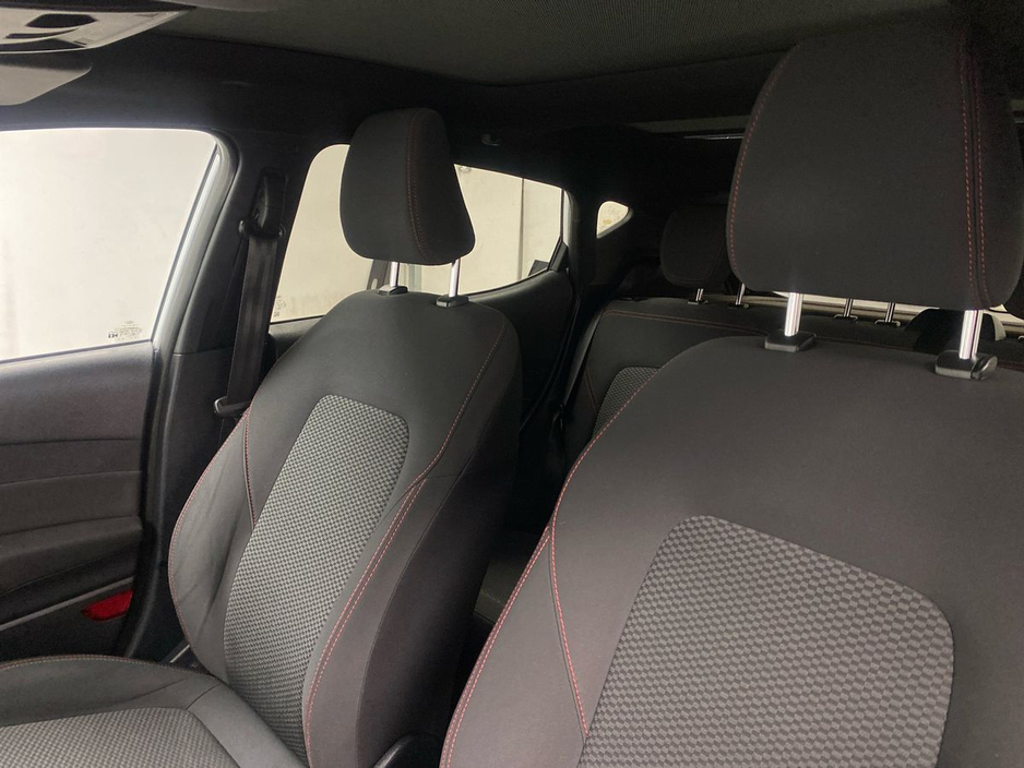 2019 Ford Fiesta - image 13