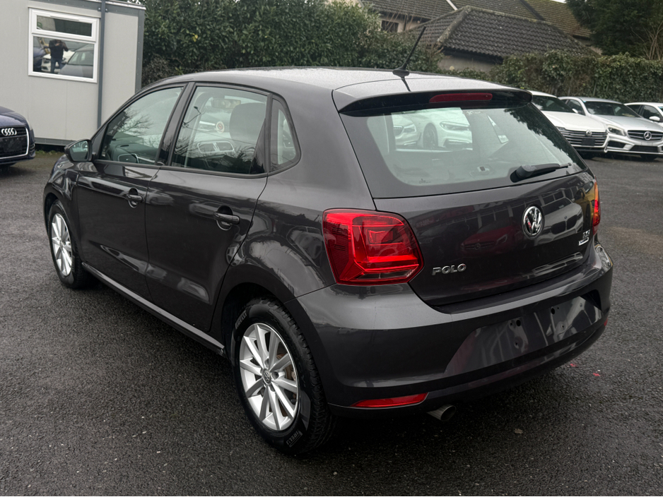 2015 Volkswagen Polo - image 5