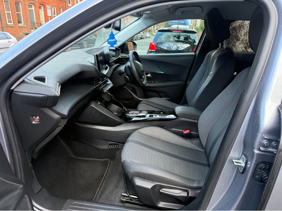 2023 Peugeot 2008 50kwh Electric, High Spec Allure, 3d Cockpit, 360 Cameras, Apple Car Play, Android Auto, A/C, Alloys, Ideal Family Car, Finance Available, Service & Warranty Included, SIMI Dealer, €18,950