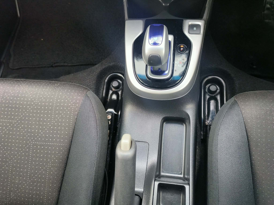 2016 Honda Fit - image 13