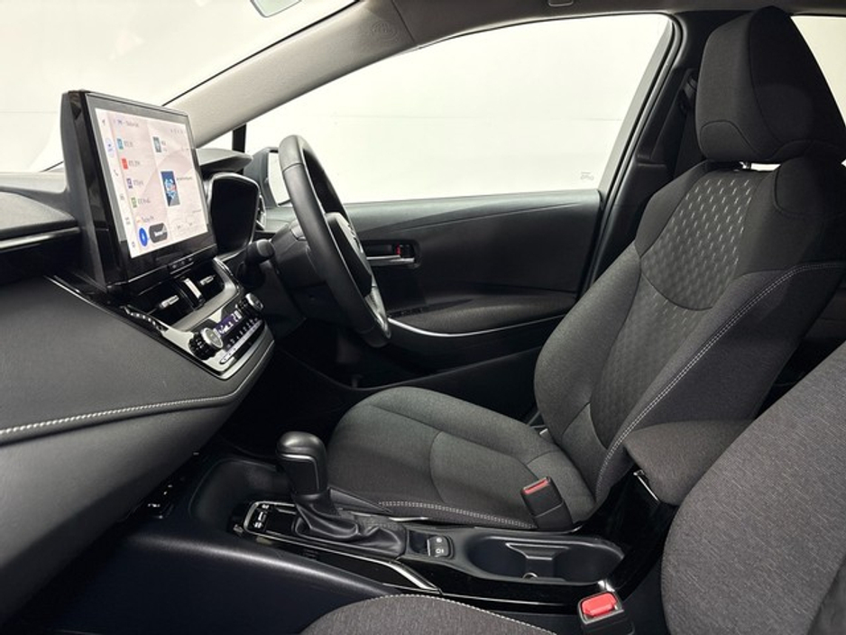 2025 Toyota Corolla - image 6