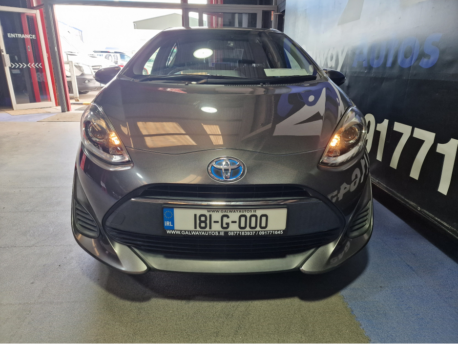 2018 Toyota Aqua - image 3