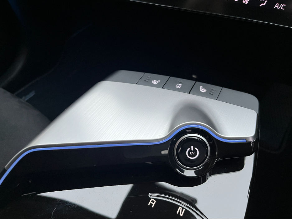 2025 Kia EV6 GT ELECTRIC //575BHP//MASSIVE SPEC//RARE//360 PARKING CAMERAS//MERIDIAN SOUND//HALF LEATHER HEATED BUCKET SEATS// €53,950