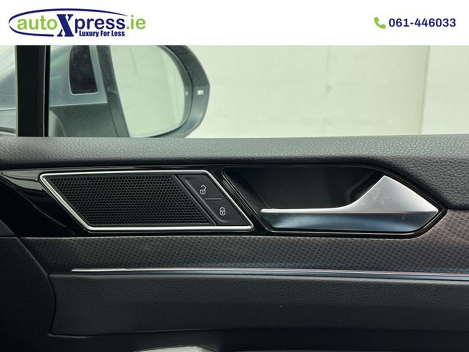 2020 Volkswagen Passat - image 33