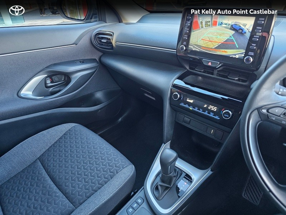 2023 Toyota Yaris Cross YARIS CROSS LUNA €27,900