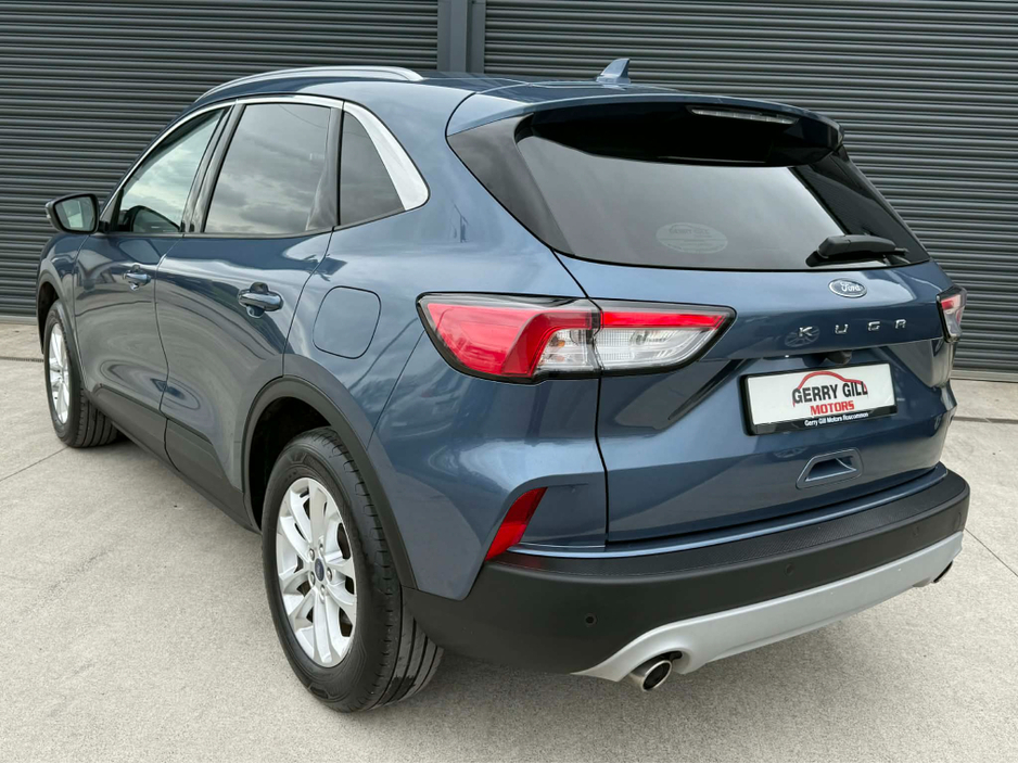 2022 Ford Kuga - image 5