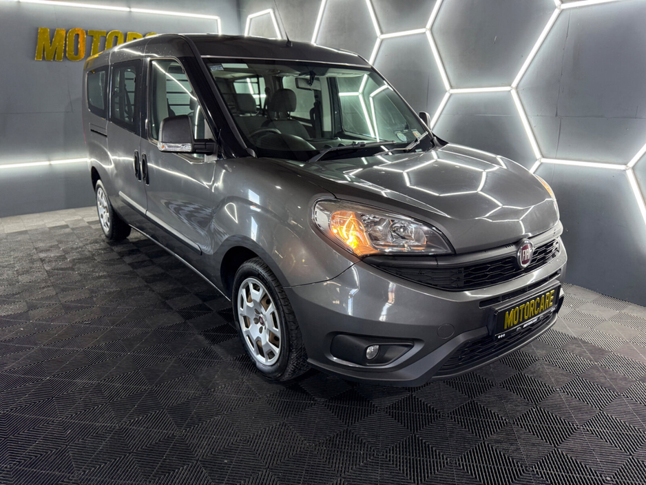 2017 Fiat Doblo - image 6