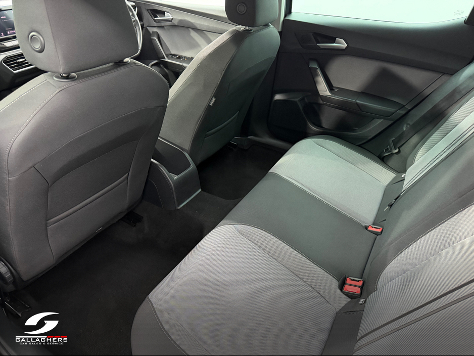 2024 SEAT Leon (241) SE PLUS 1.0 TSI 110HP €22,995