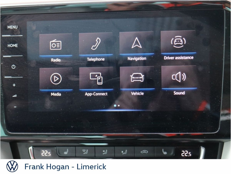 2020 Volkswagen Passat - image 14