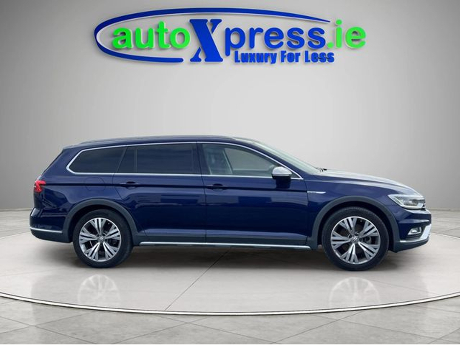 2019 Volkswagen Passat - image 16