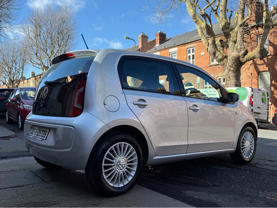 2013 Volkswagen up! - image 5