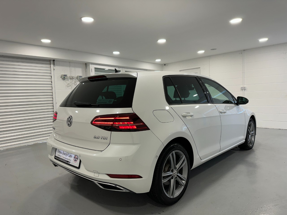 2019 Volkswagen Golf - image 18