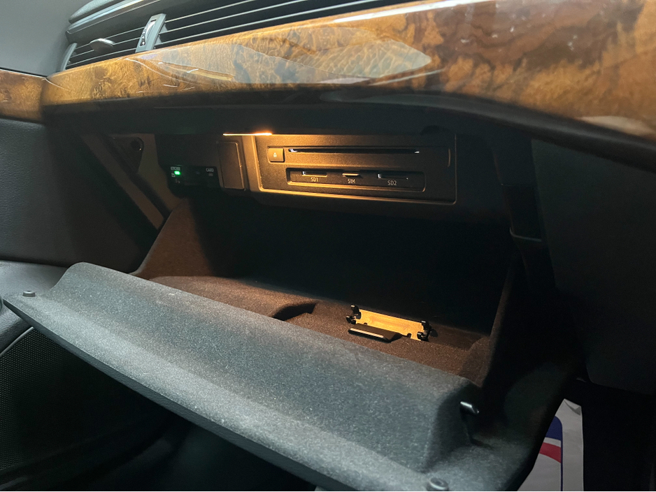 2018 Audi A4 2018 AUDI A4 TFSI 1.4 AUTOMATIC / CRUISE CONTROL / REVERSE CAMERA / HEATED SEATS / PADDLE SHIFTERS