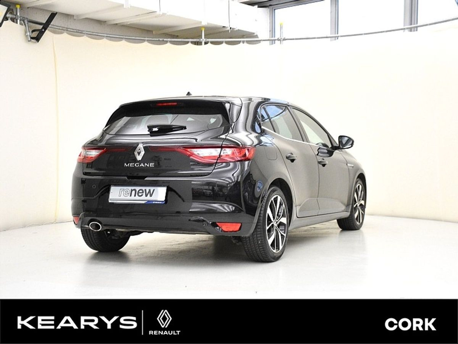 2020 Renault Megane - image 12