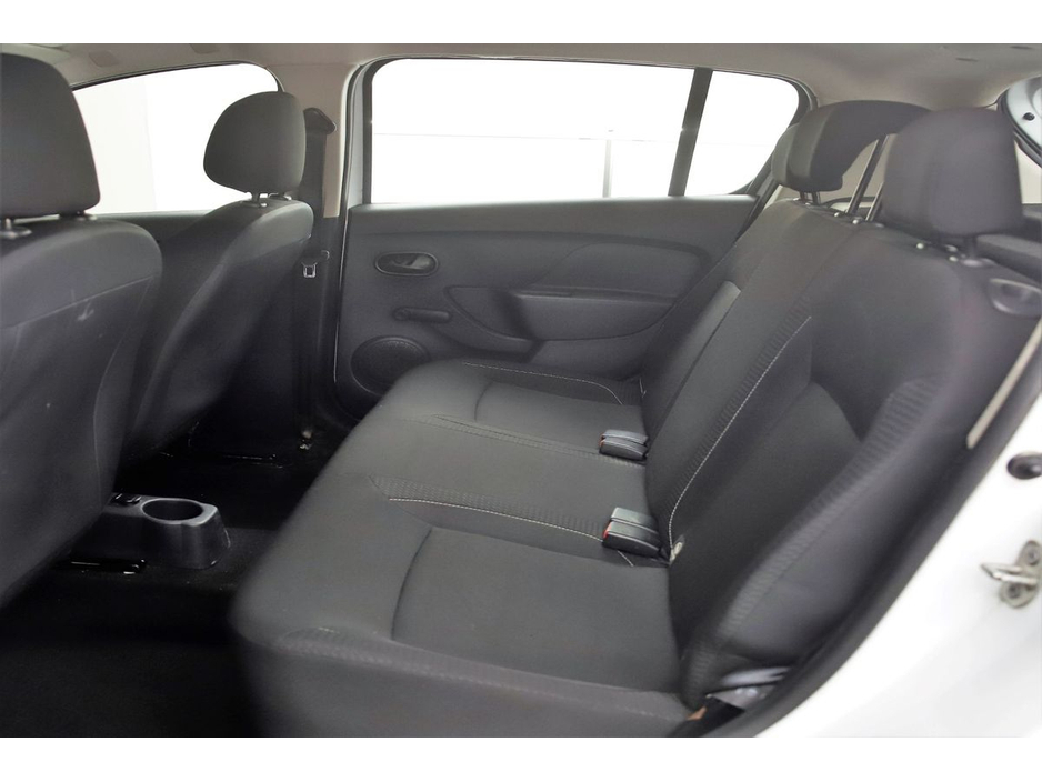 2018 Dacia Sandero - image 16
