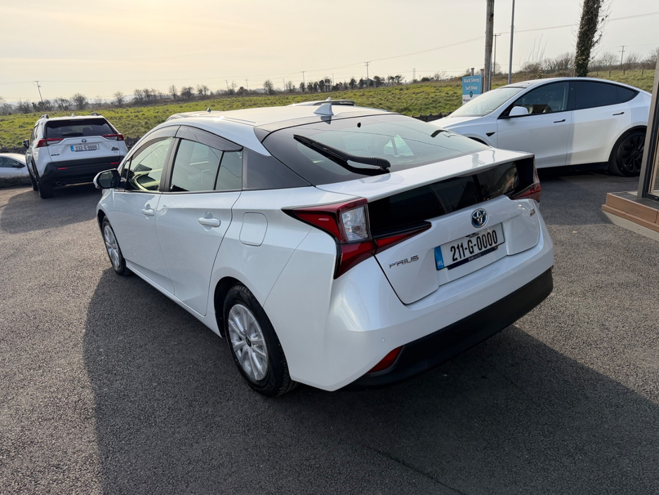 2021 Toyota Prius - image 11