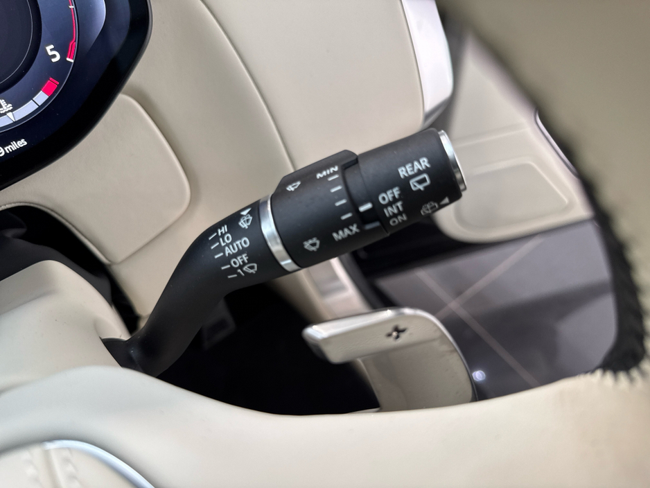 2026 Land Rover Range Rover - image 21