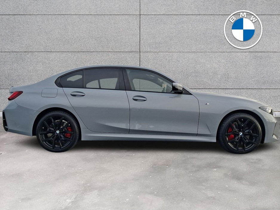 2025 BMW 3 Series 330e M Sport €65,950
