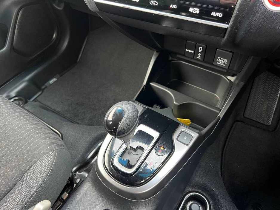 2017 Honda Fit - image 11