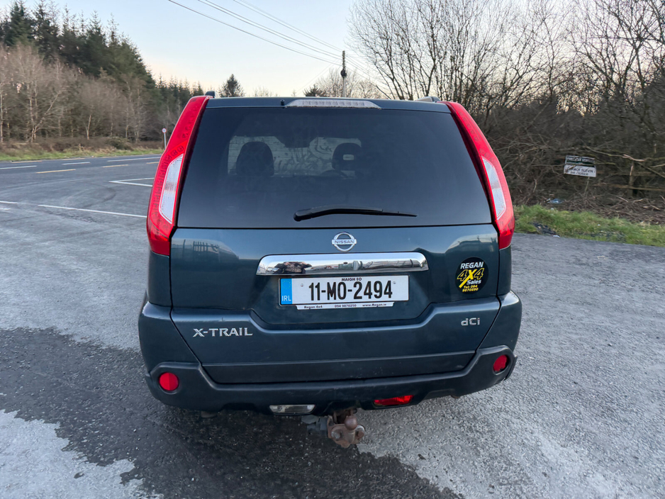 2011 Nissan X-Trail - image 12