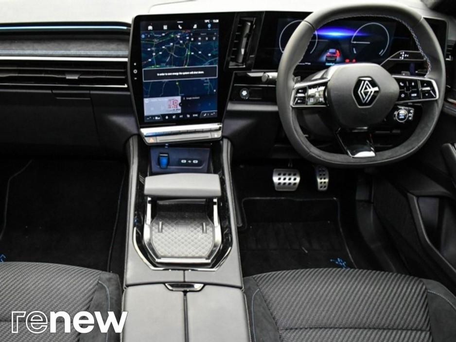 2025 Renault Austral - image 2