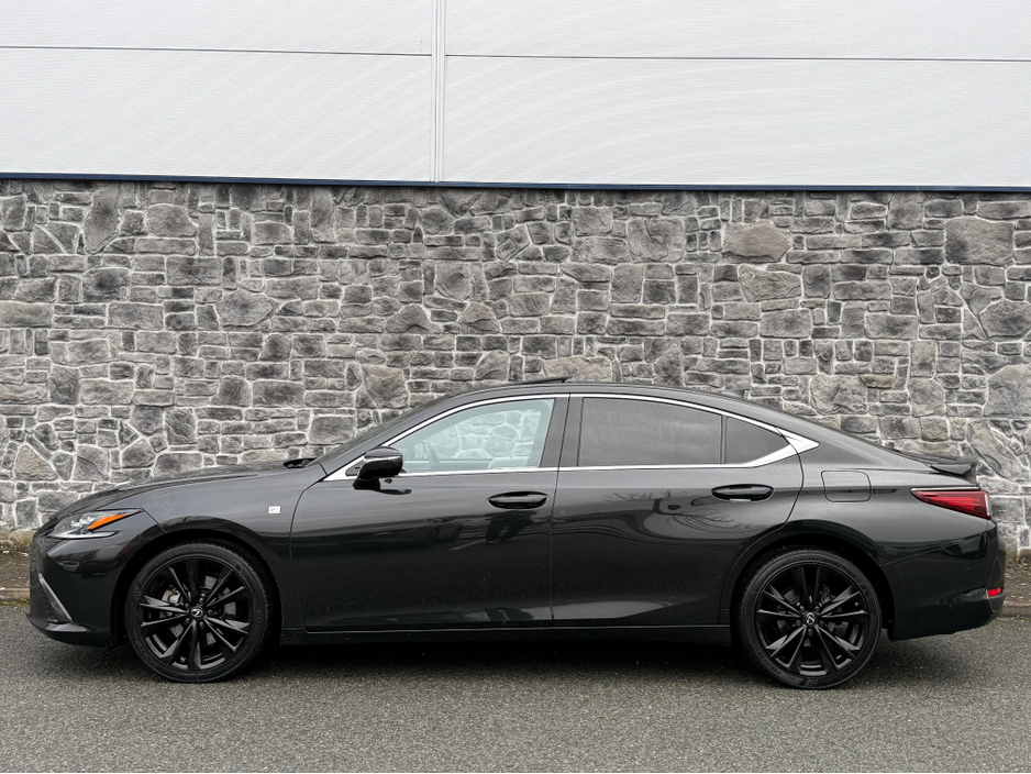 2024 Lexus ES 300 H F SPORT ES 300H 4DR AUTO €48,950