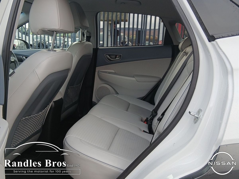 2020 Hyundai Kona - image 13