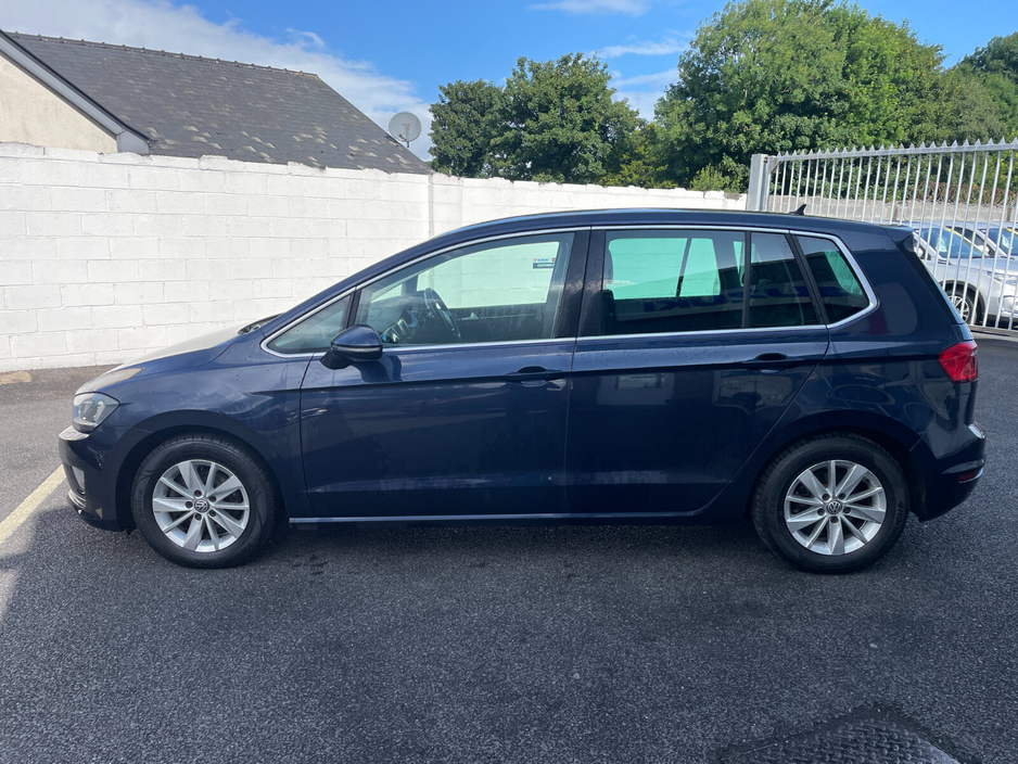 2016 Volkswagen Golf - image 5