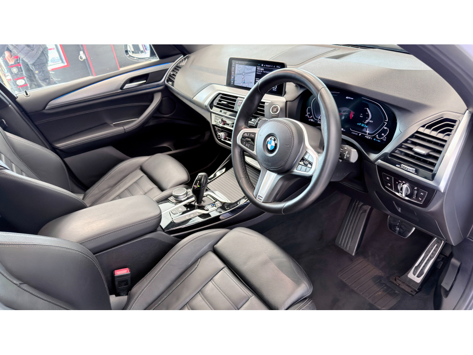 2021 BMW X3 - image 8
