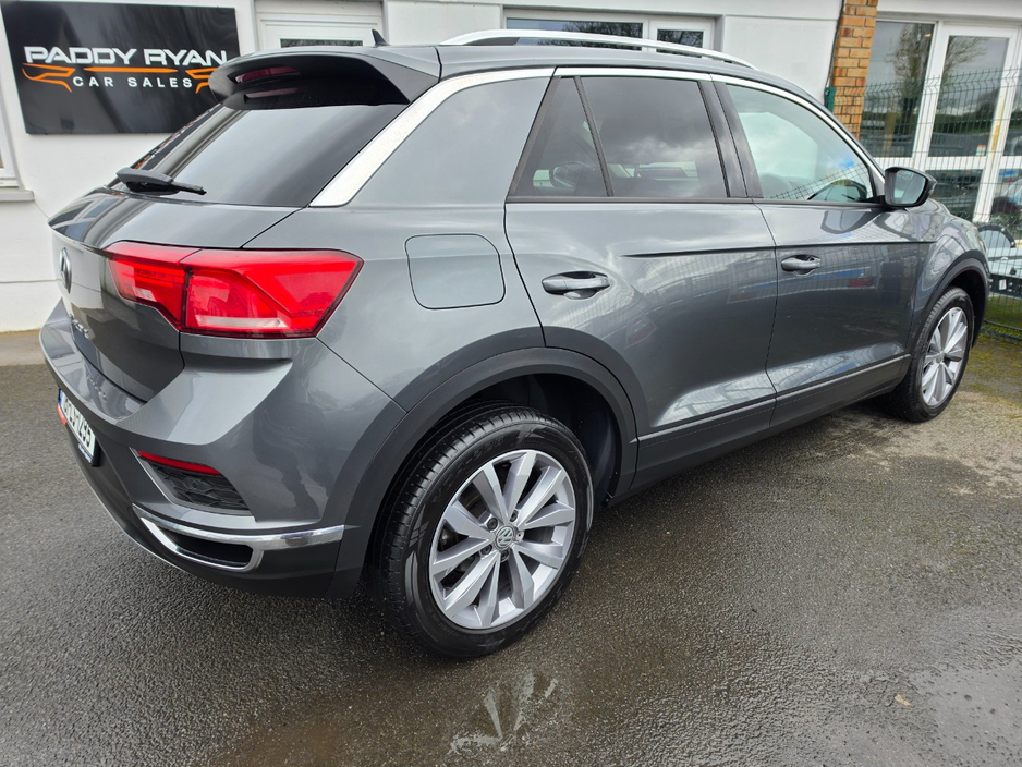 2018 Volkswagen T-Roc - image 7