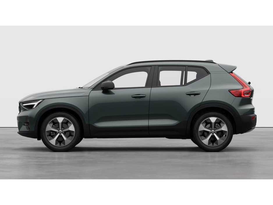 2026 Volvo XC40 - image 9