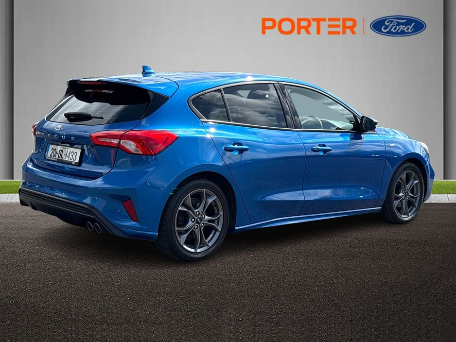 2020 Ford Focus - image 3