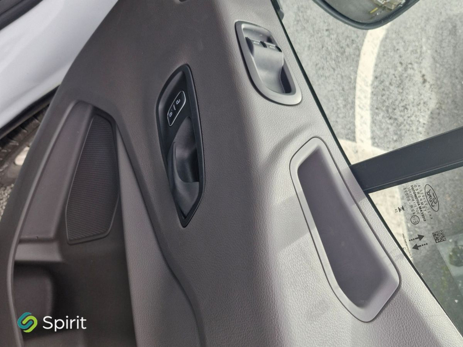 2025 Ford Transit - image 18