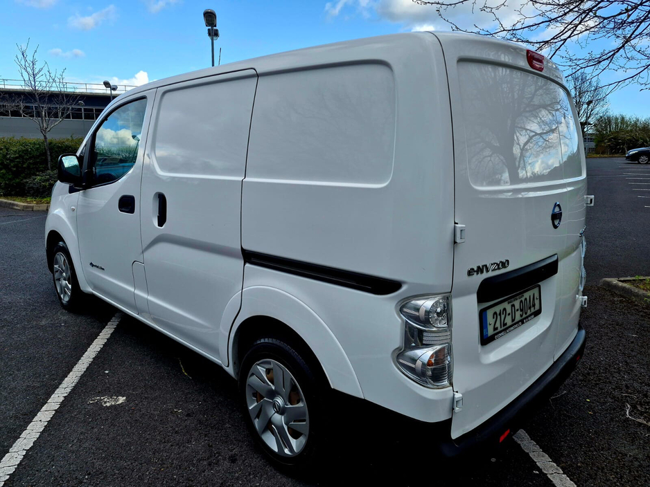 2021 Nissan NV200 - image 19