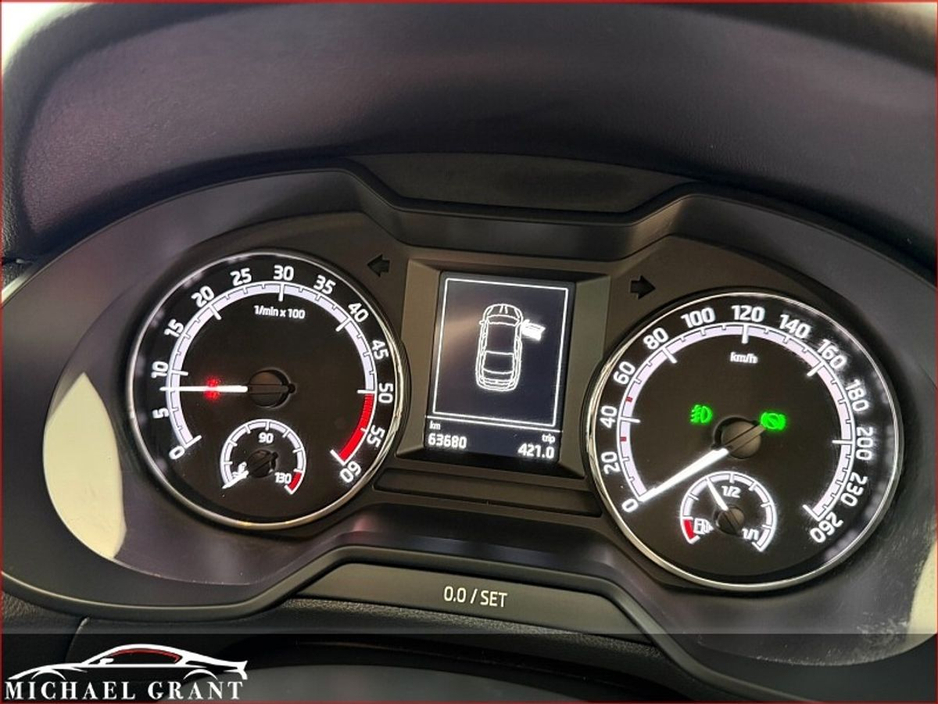 2018 Skoda Octavia - image 14