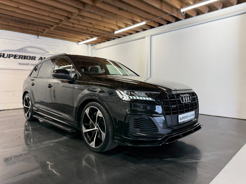 2021 Audi Q7 - image 8