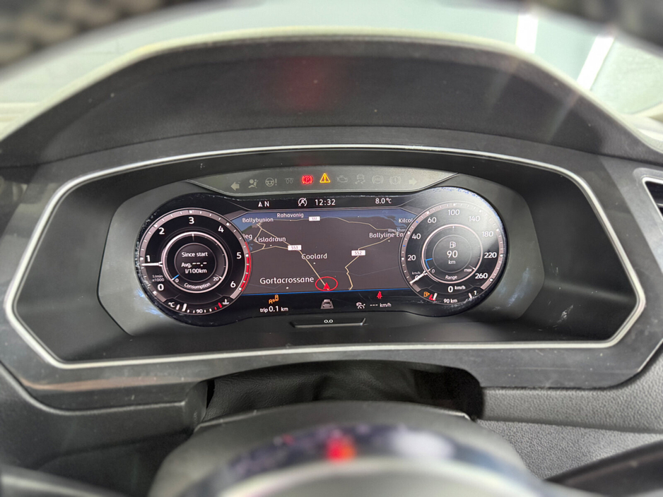 2018 Volkswagen Tiguan - image 27