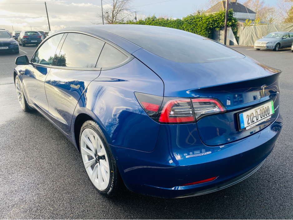 2021 Tesla Model 3 - image 8