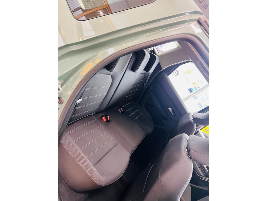 2023 Dacia Duster - image 18