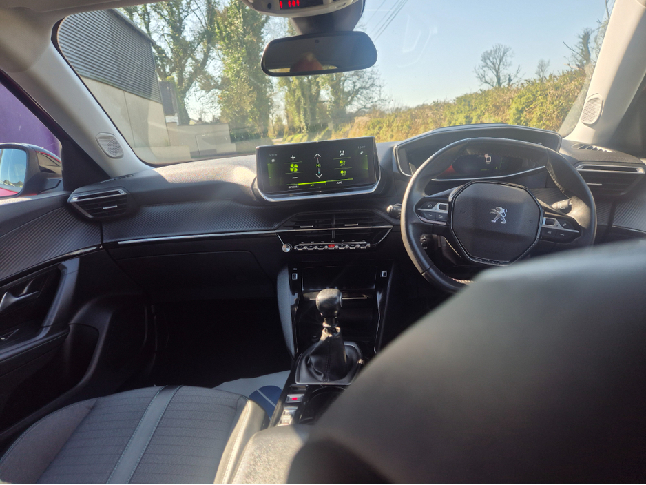 2022 Peugeot 2008 - image 9