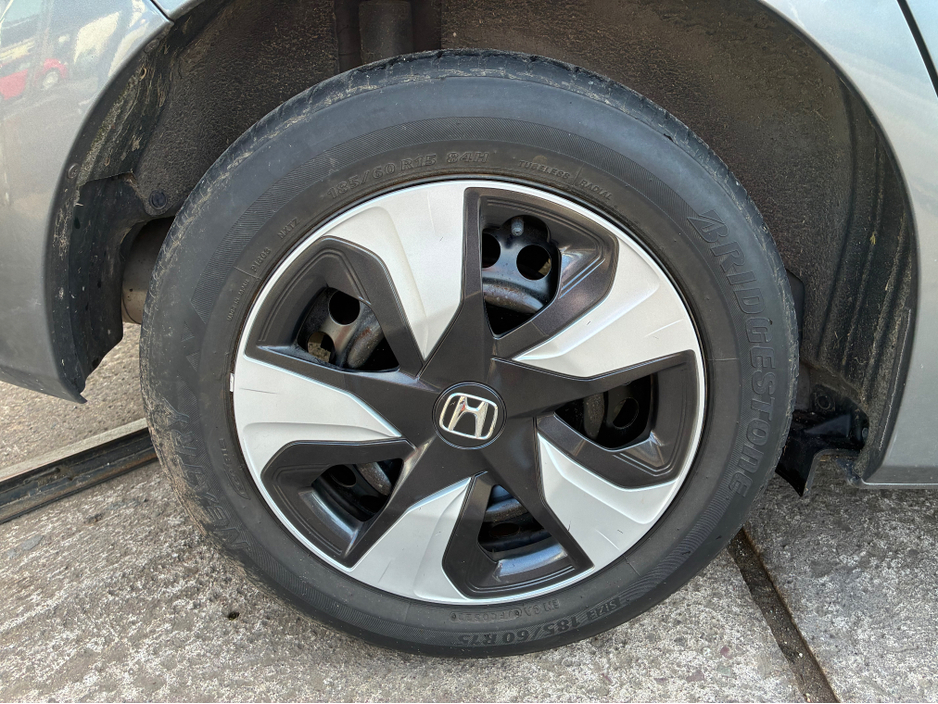 2018 Honda Jazz - image 18